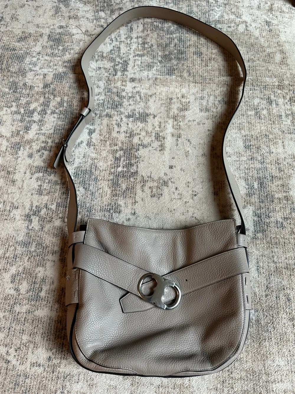 Tory Burch Gemini Link Hobo Shoulder Crossbody Bag French Grey Adjustable Strap